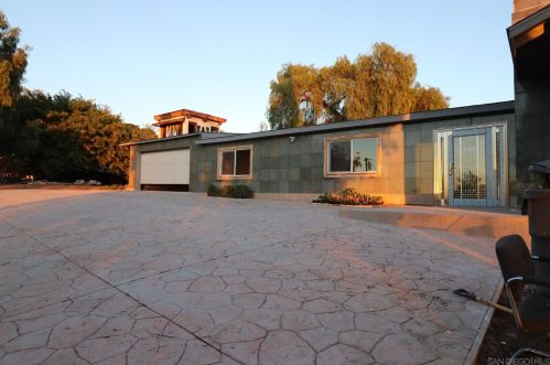 2030 Valley Rim Rd, El Cajon, CA 92019-1166