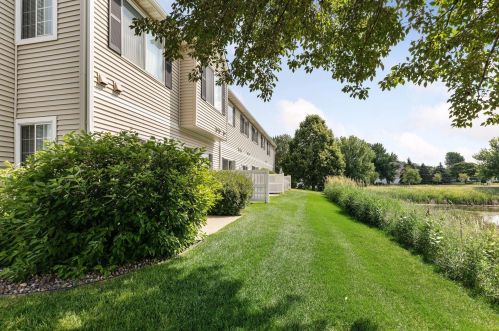 1938 111th Ave, Minneapolis MN  55449-5355 exterior