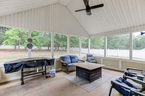 246 Blue Grass Dr, Jefferson GA  30549-8314 exterior