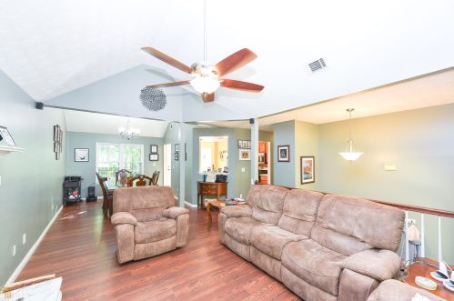 95 Hollow Oaks Ct, Newnan, GA 30263-5352