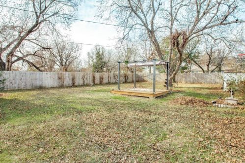 2309 Bonnie Brae Ave, Fort Worth TX  76111-5103 exterior