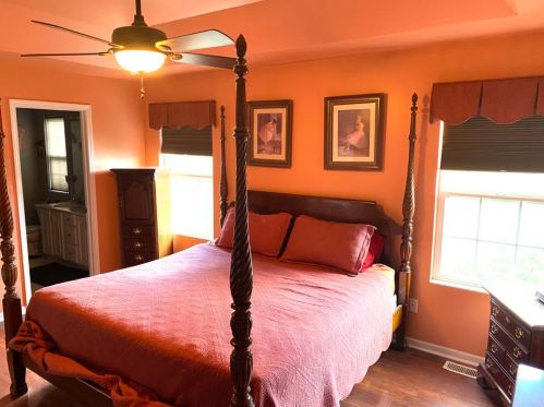 435 Deerpath Ct, Hobart IN 46342-5743 exterior