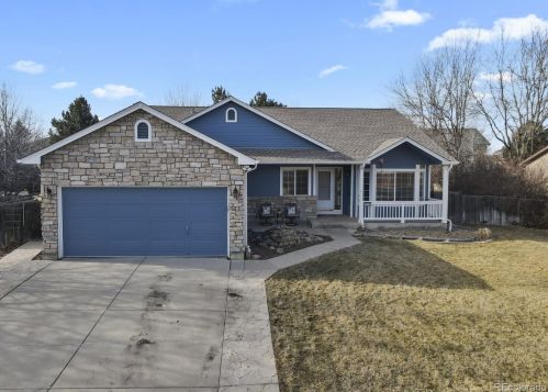 374 Wheat Berry Dr, Erie CO  80516-6824 exterior