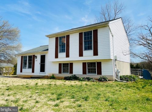 721 Paul Dr, Aberdeen, MD 21001-1641