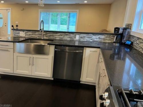 16 Frd, Dover NJ  07803-3205 exterior