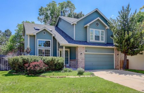2456 Oakland Cir, Denver, CO 80014-1886