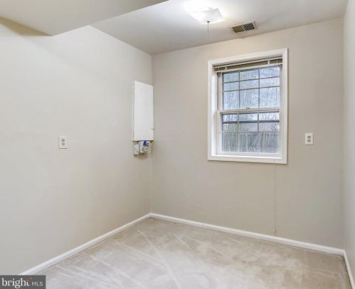 800 Rosemere Ave, Silver Spring MD 20904-3020 exterior