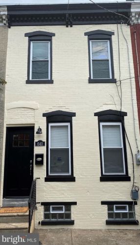 640 Royden St, Camden, NJ 08103-1427