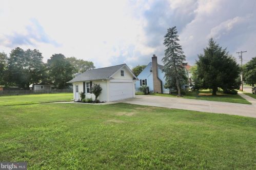 232 Holly Ave, Pitman NJ  08071-1257 exterior