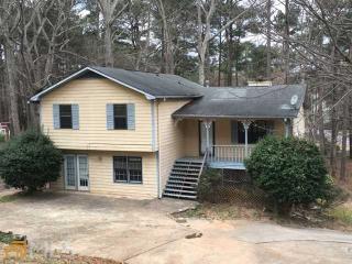 3305 Hillside Dr, Lithonia, GA 30078-2807