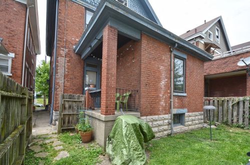 2426 Fairview Ave, Cincinnati OH  45219-1160 exterior