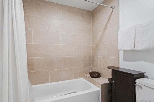 7834 Phillips Cir, Englewood CO 80112-3254 exterior