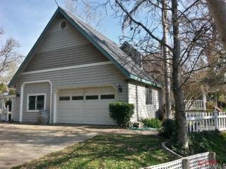 6725 Tecorida Ave, Atascadero, CA 93422-4177