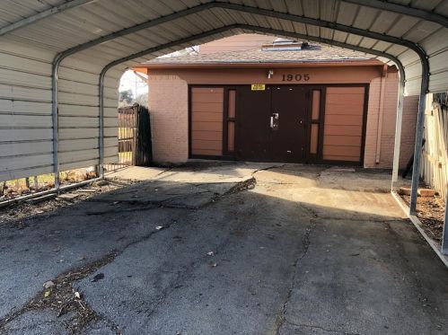 1905 Hard Rock Rd, Irving TX  75061-3804 exterior