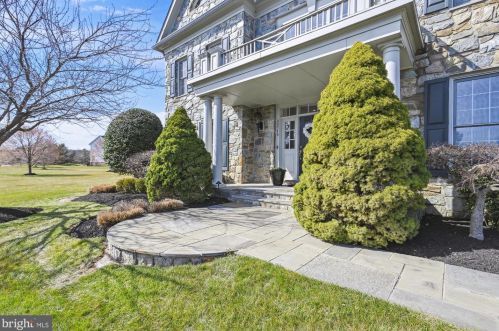 40348 Monroe Glen Ln, Leesburg, VA 20175-8812