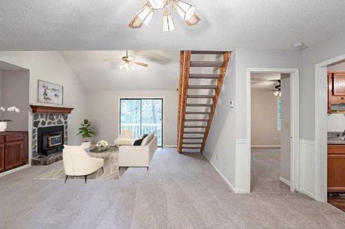 110 Hubbard Dr, Newnan, GA 30263-5675