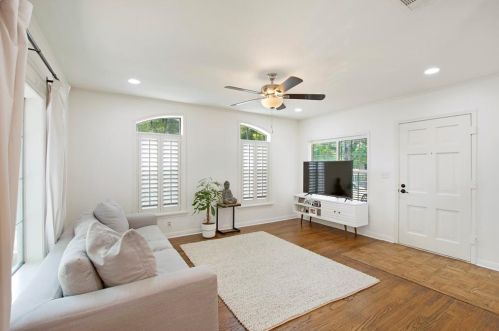 6458 Lindell Ave, Fort Worth TX  76116-4318 exterior