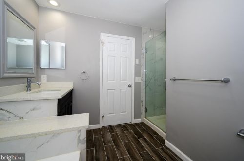 14 Hanover Ct, Princeton NJ  08540-7066 exterior
