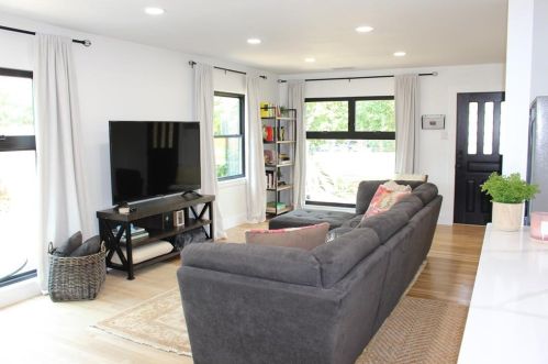 9781 Ash Creek Dr, Dallas TX  75228-3601 exterior