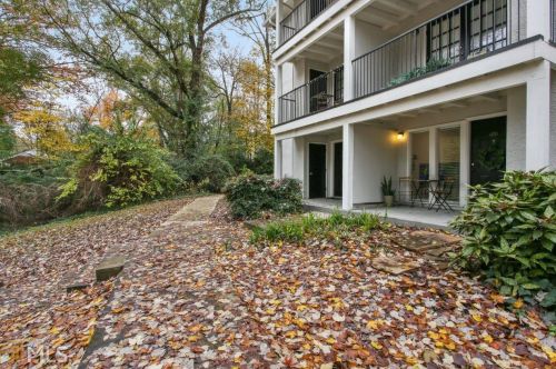 1150 Collier Rd, Atlanta GA  30318-0407 exterior