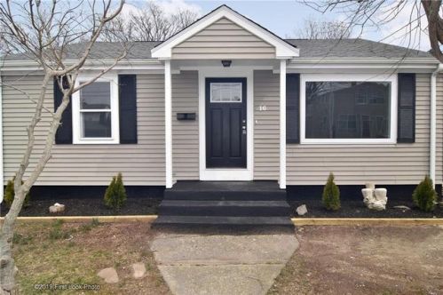 16 Middle St, Warren, RI 02885-2004