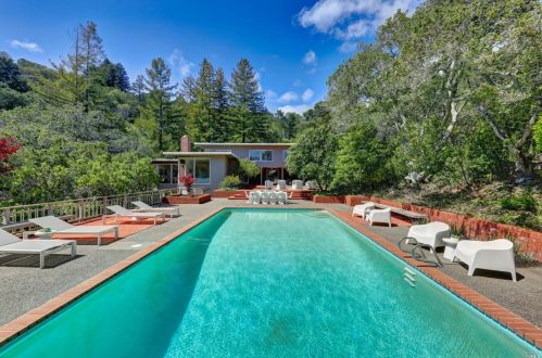 4 Spring Rd, San Rafael, CA 94904-2625
