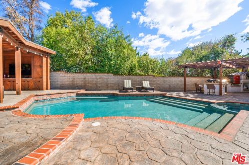 6243 Watertree Ct, Calabasas, CA 91301-1613