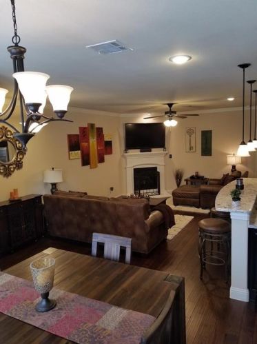 2737 Troutt Dr, Carrollton TX  75010-4255 exterior