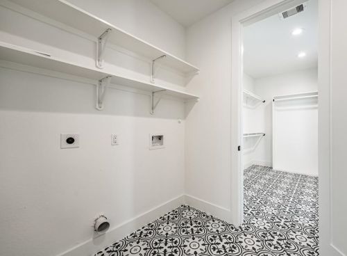 1319 Palomino Trl, Angleton TX 77515-9682 exterior