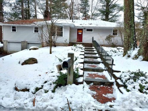 16 Durham St, Nashua, NH 03063-2535