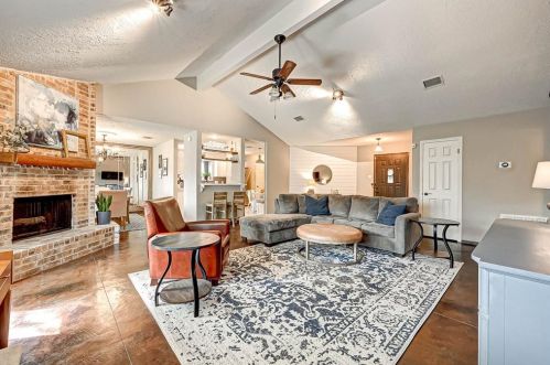 934 Holly Hall Dr, Richmond TX  77406-2376 exterior