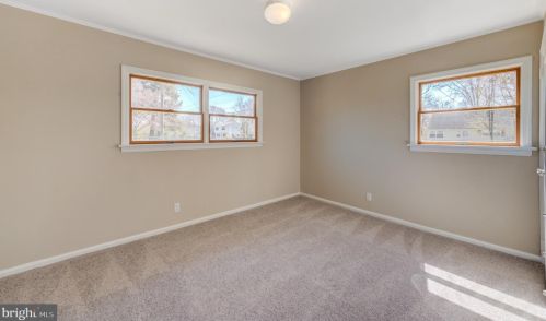 3 Scarsdale Ave, Trenton NJ  08618-1921 exterior