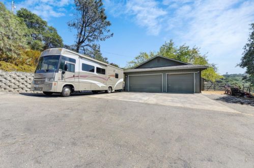 2140 Buckhorn Ln, Rescue, CA 95672-9525