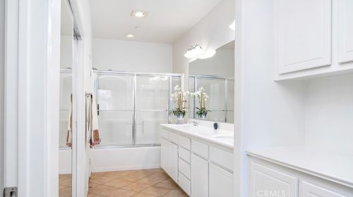 21 Salton, Irvine CA  92602-2425 exterior