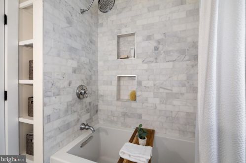 9613 Clearview Pl, Silver Spring MD 20901-2902 exterior