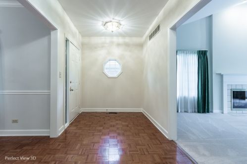 3 Southgate Ct, Willowbrook IL  60527-6400 exterior