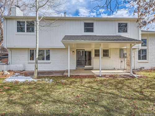 7083 Oneida Cir, Englewood CO  80112-1125 exterior