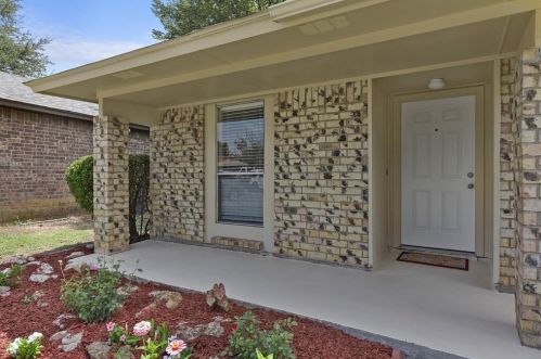 3913 Anewby Way, Fort Worth TX  76133-6805 exterior