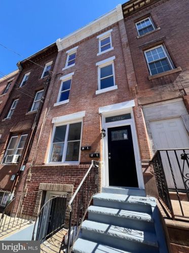 1705 18th St, Philadelphia, PA 19145-2102