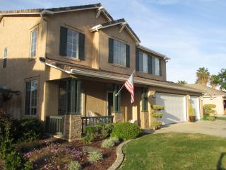 732 Brentwood Dr, Lemoore, CA 93245-4441