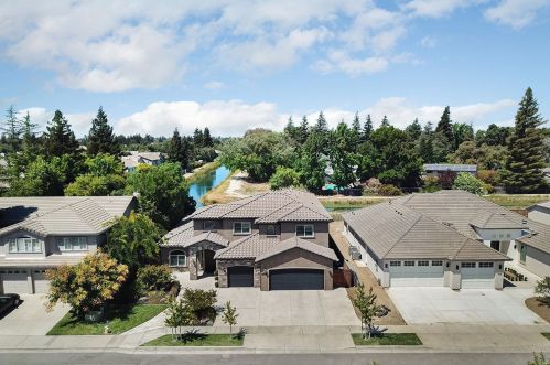 1495 Centennial Dr, Lodi, CA 95242-4701
