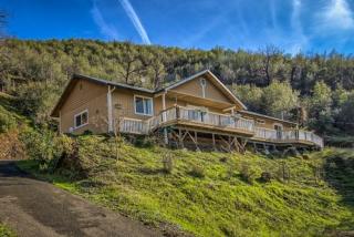 22179 Ravine Ct, Redding, CA 96003-7794