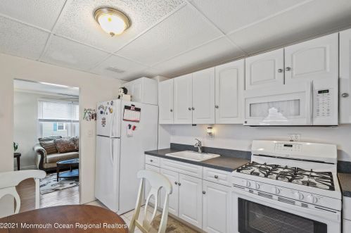 44 Belshaw Ave, Tinton Falls NJ 07724-2939 exterior