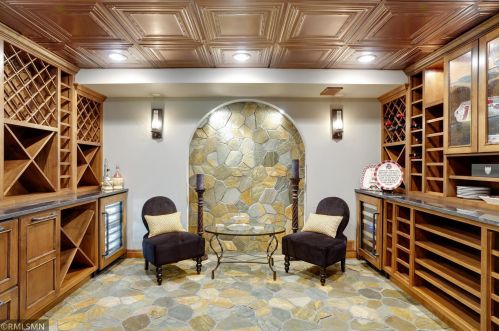 10147 Bridgewater Pkwy, Saint Paul MN  55129-8587 exterior