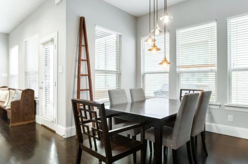 2240 Longwood Dr, Carrollton TX 75010-4911 exterior