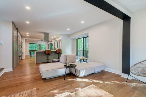 620 Colebrook Ct, Atlanta GA  30327-4710 exterior