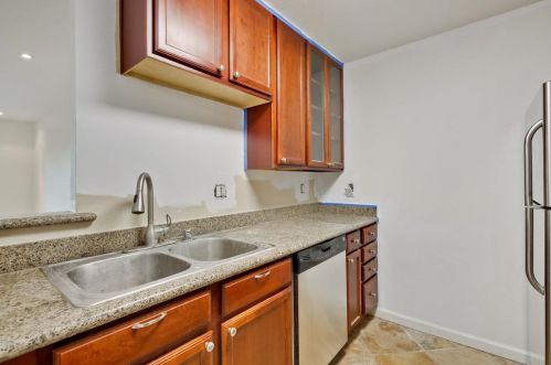 898 Catkin Ct, San Jose, CA 95128-4715