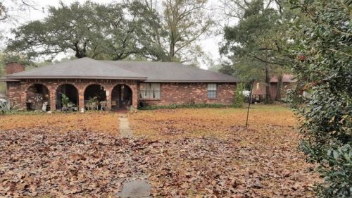 1508 Breland St, Waveland, MS 39576-3310