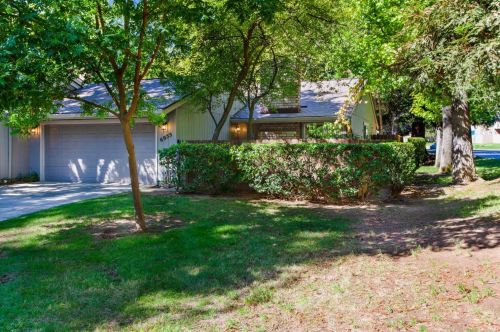 6955 Caleta Ln, Citrus Heights, CA 95621-4302