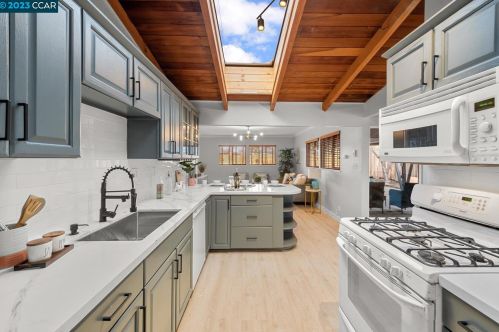 2248 Huron Dr, Concord CA  94519-2033 exterior